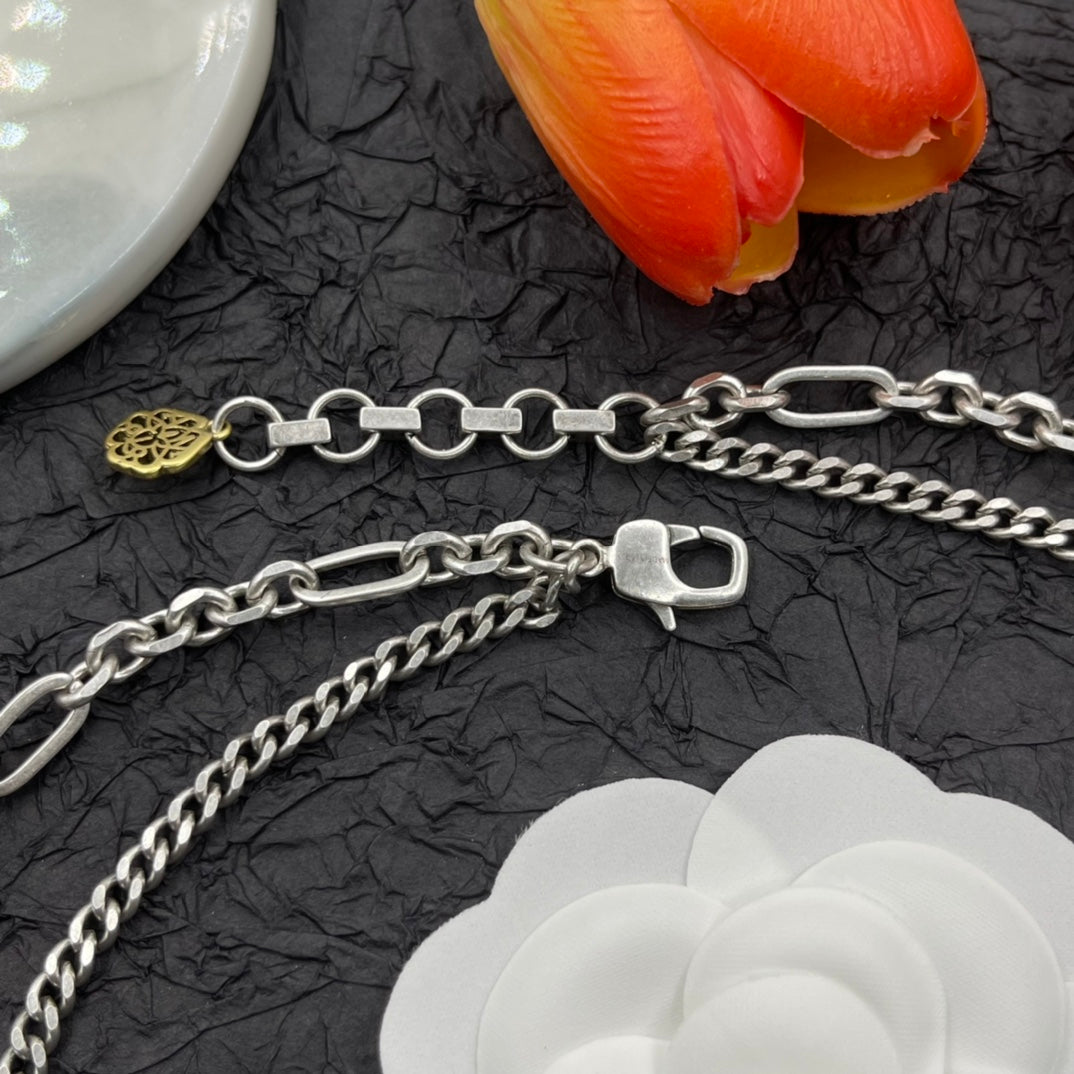 Alexander McQueen Oval Black Crystal Pendant necklace in Silver Tone, detail view 10