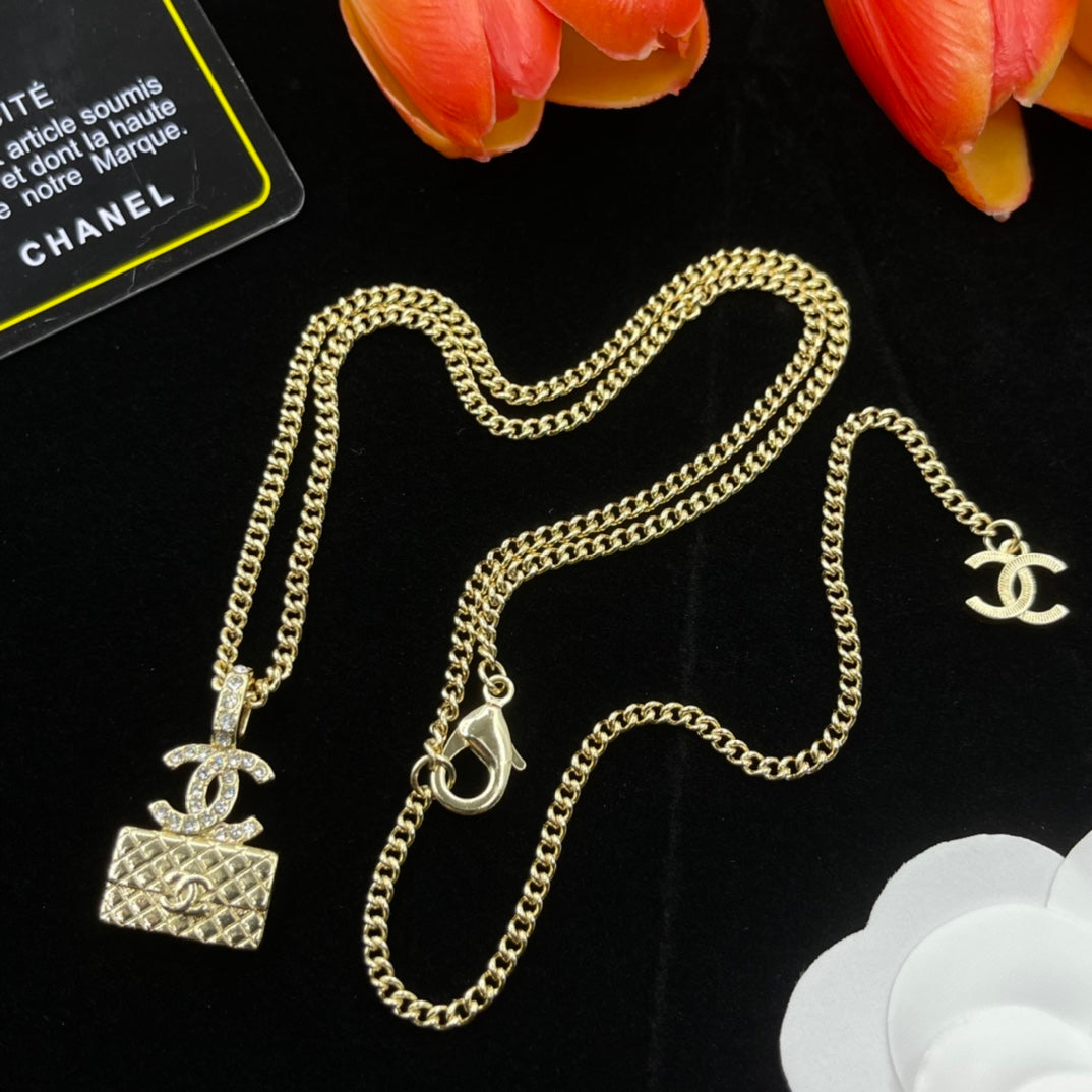 Chanel style necklaces - product photo 5