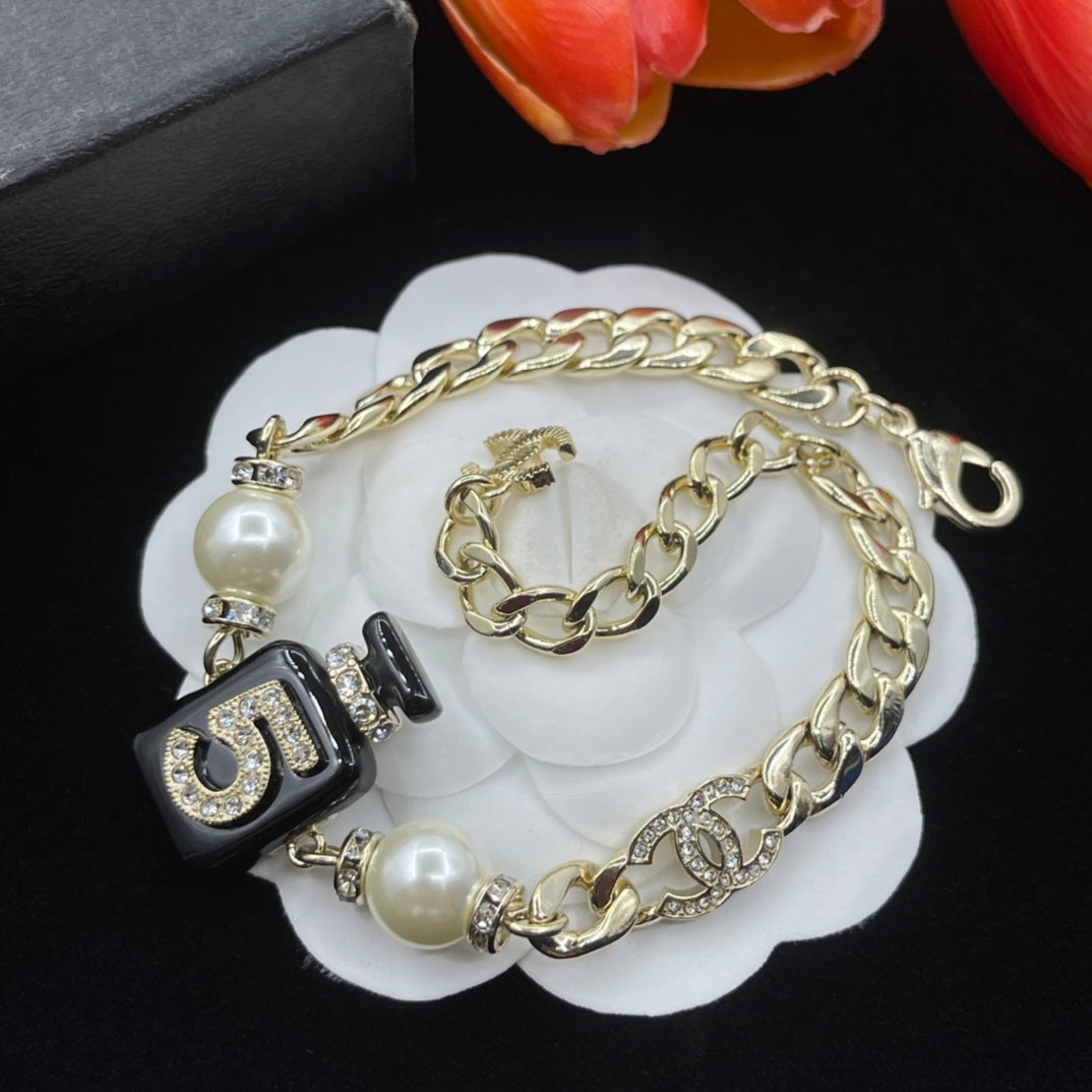 Chanel style bracelets - product photo 5