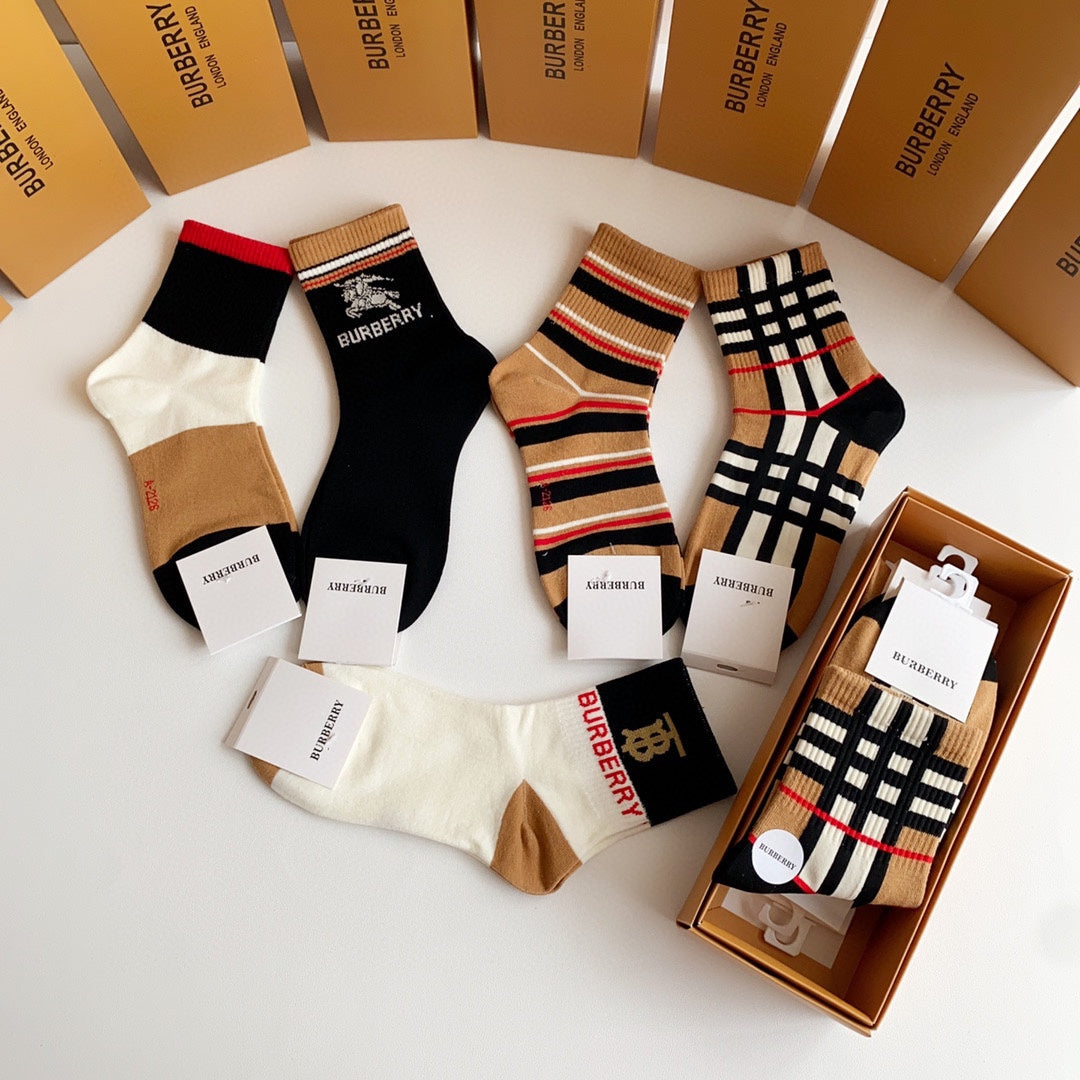 Burberry Earthy Black White Check Cuff Mix Crew Socks, image 9