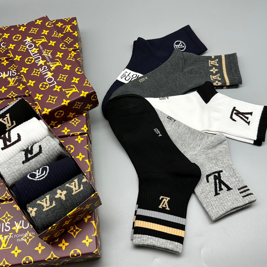 Louis Vuitton Black White Small Monogram Motifs Crew Socks, image 2