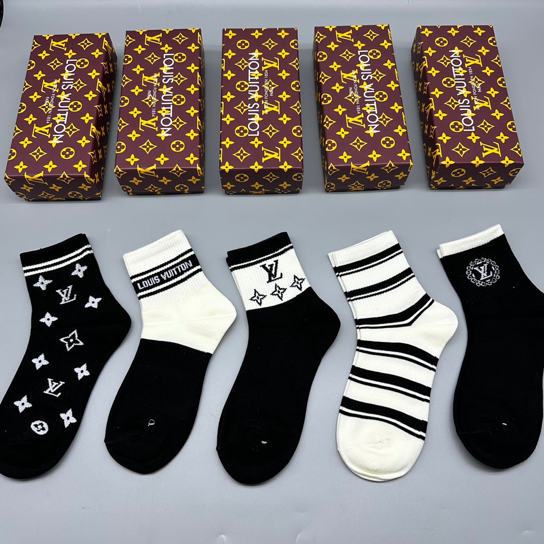 Louis Vuitton Brown Pattern Black White Letter Mix Crew Socks, image 9