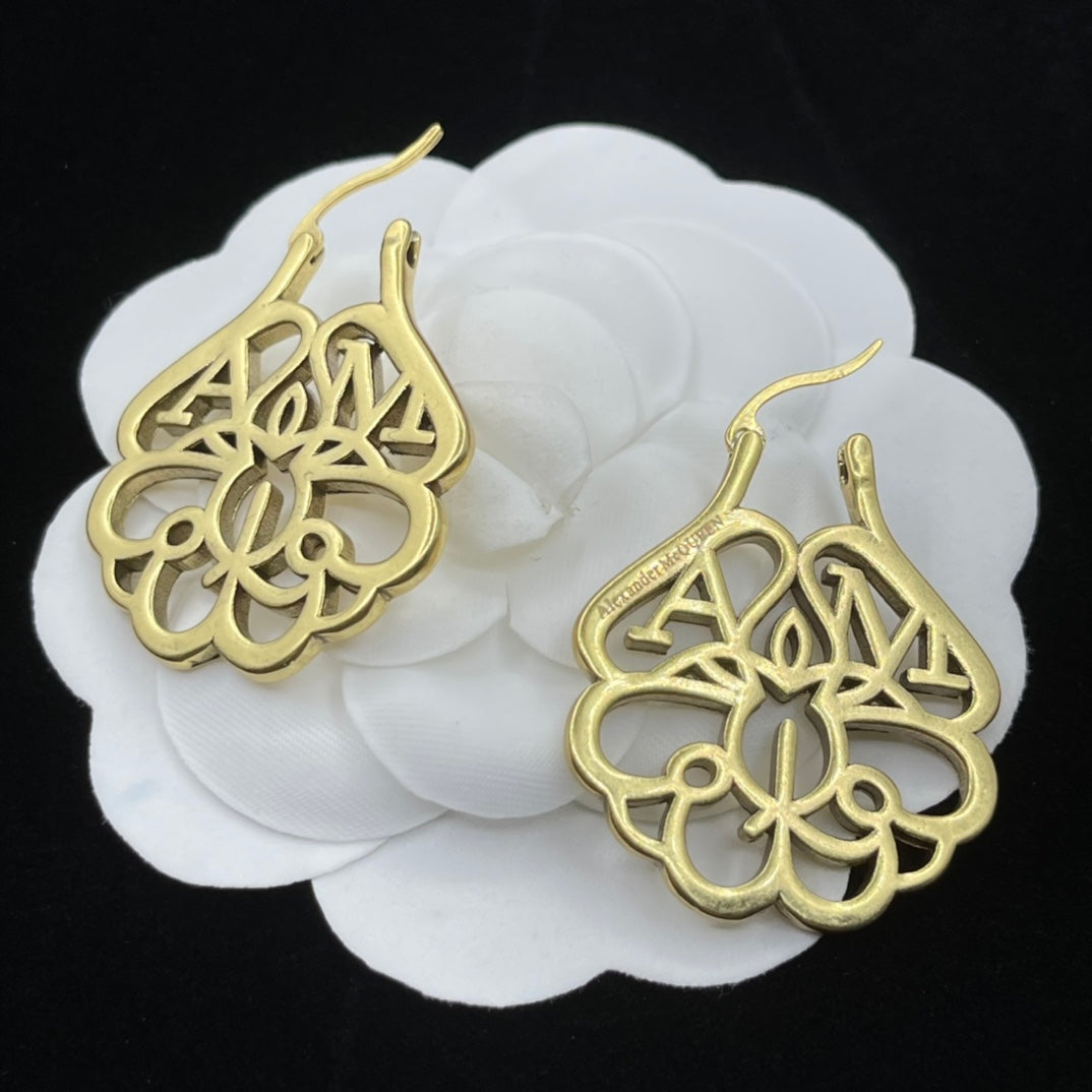 Alexander McQueen Filigree Monogram Stud earrings in Gold Tone, detail view 5