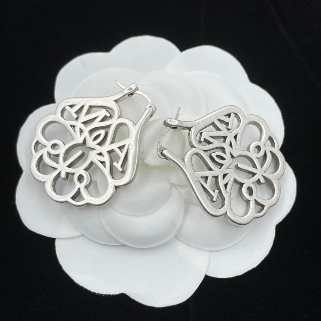Alexander McQueen Filigree Monogram Stud earrings in Silver Tone, detail view 8