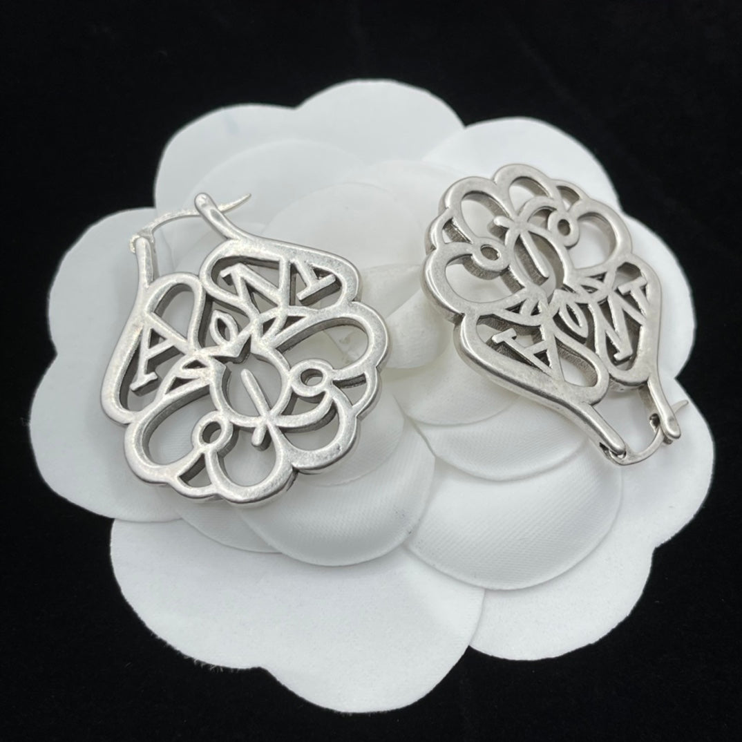 Alexander McQueen Filigree Monogram Stud earrings in Silver Tone, detail view 10
