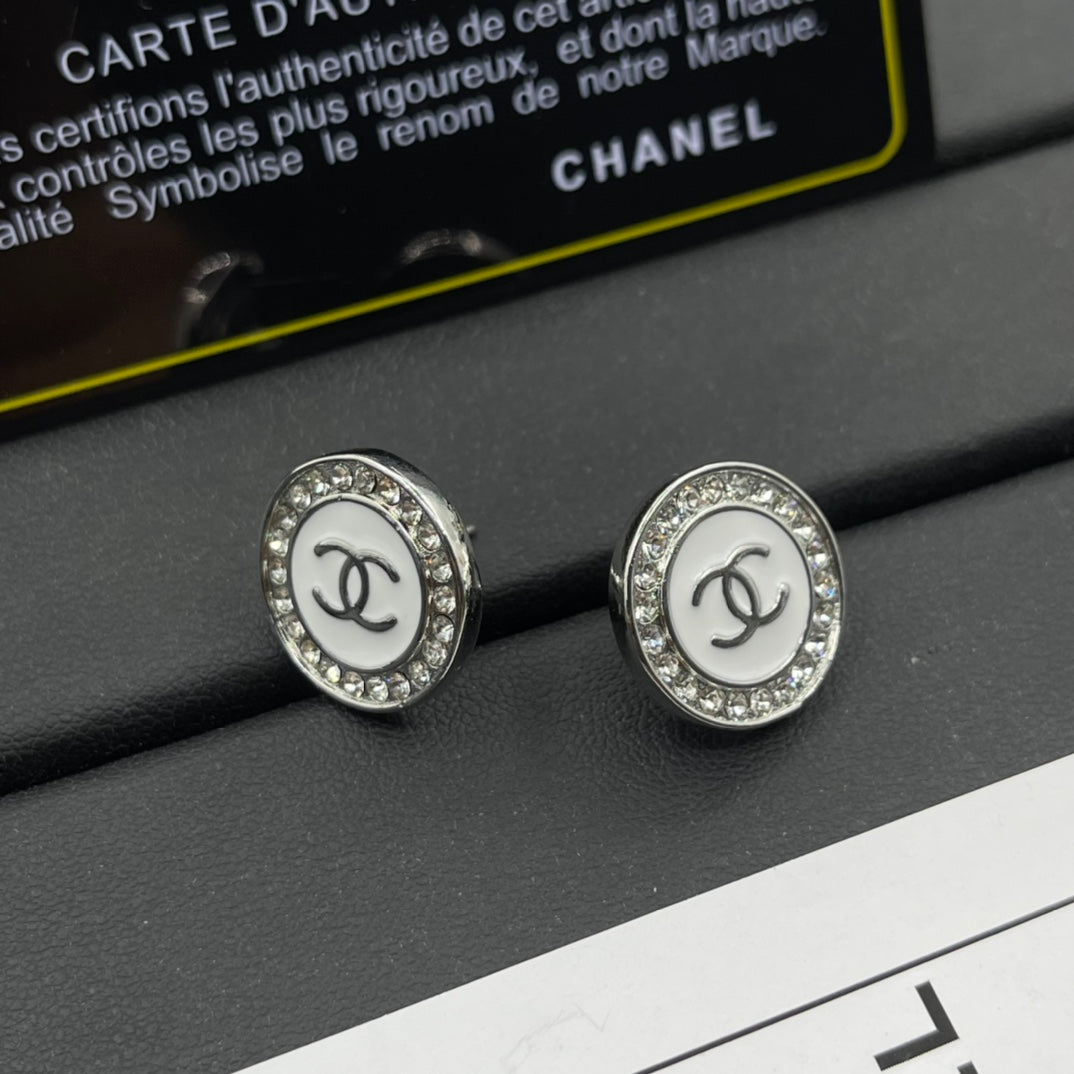 Chanel style earrings - product photo 3