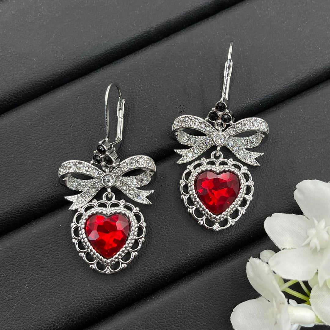 Alexander McQueen Bee Heart Drop earrings in Silver & Red, detail view 2
