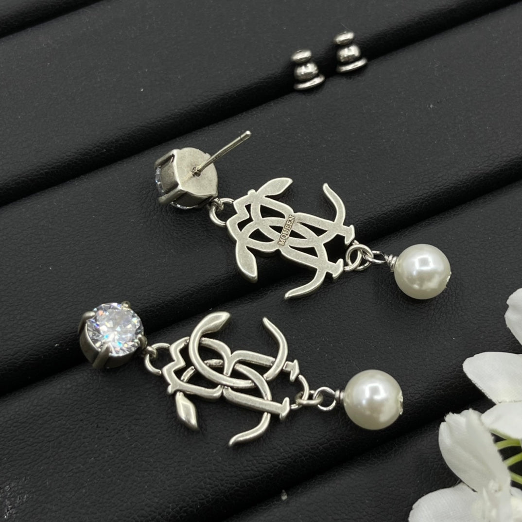 Alexander McQueen Monogram Pearl Drop earrings in Silver Tone, detail view 5