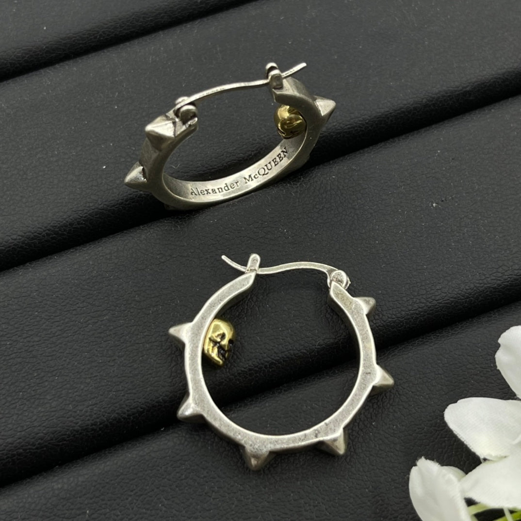 Alexander McQueen Thorn Hoop earrings in Silver Tone, detail view 10