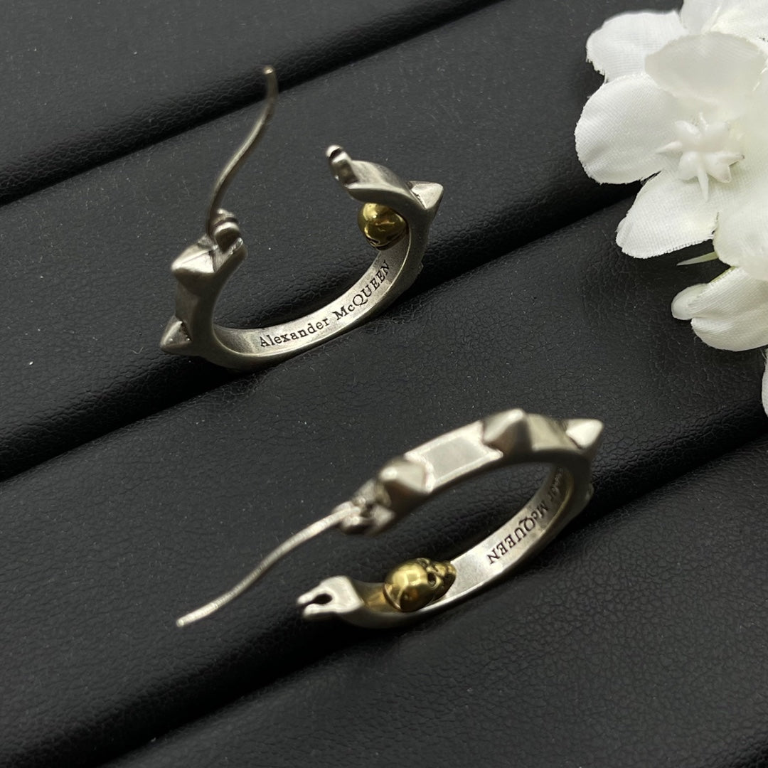 Alexander McQueen Thorn Hoop earrings in Silver Tone, detail view 12
