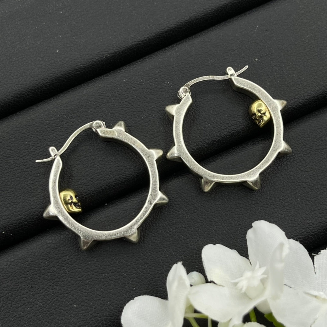Alexander McQueen Thorn Hoop earrings in Silver Tone, detail view 8