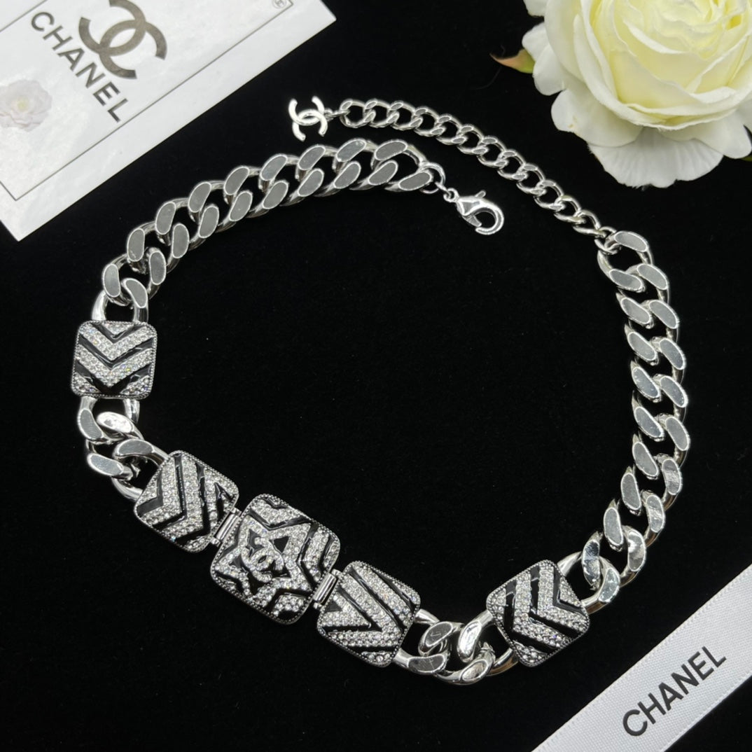 Chanel style necklaces - product photo 3