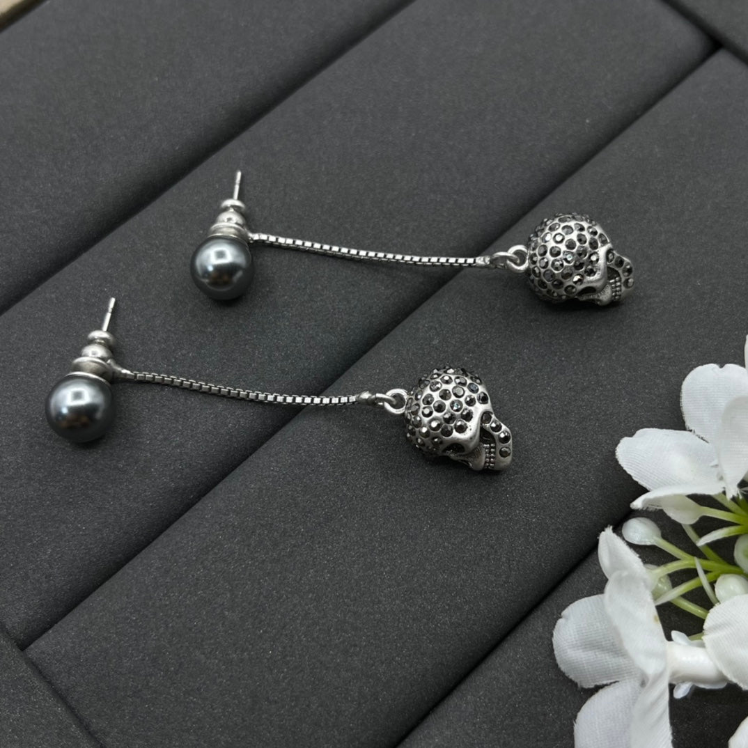 Alexander McQueen Skull Ball Chain Drop earrings in Silver Tone, detail view 2