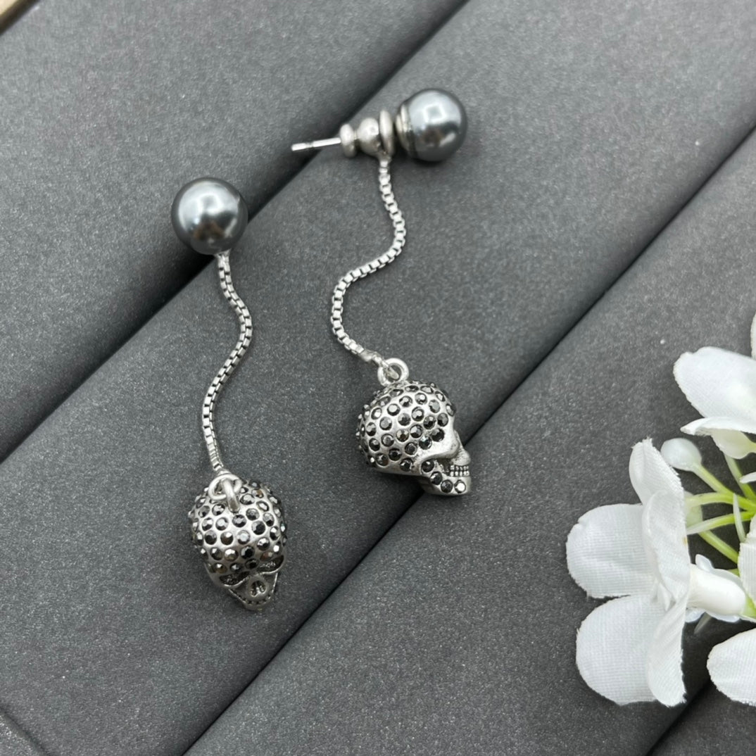 Alexander McQueen Skull Ball Chain Drop earrings in Silver Tone, detail view 4