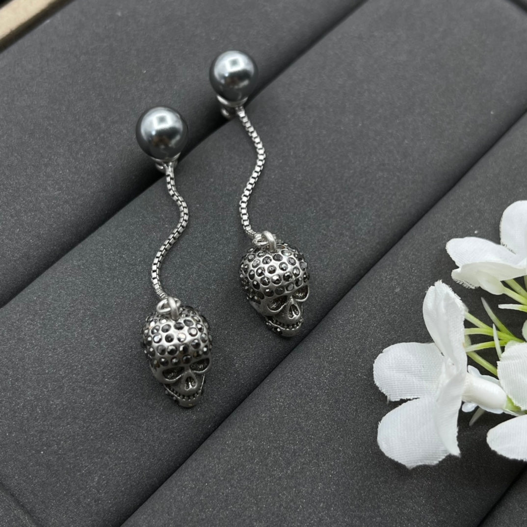 Alexander McQueen Skull Ball Chain Drop earrings in Silver Tone, detail view 3