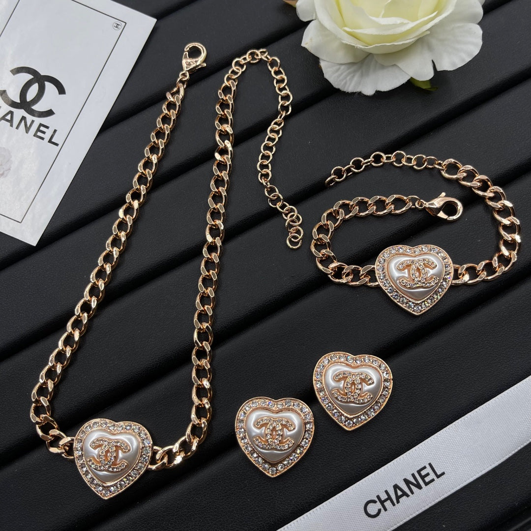 Chanel style bracelets - product photo 7