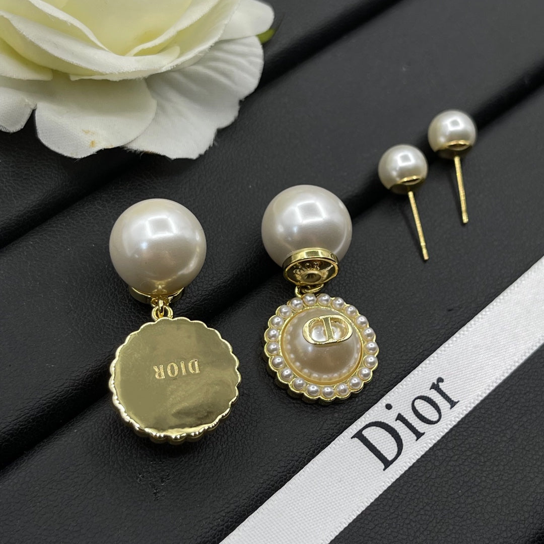 Chanel style bracelets - product photo 5