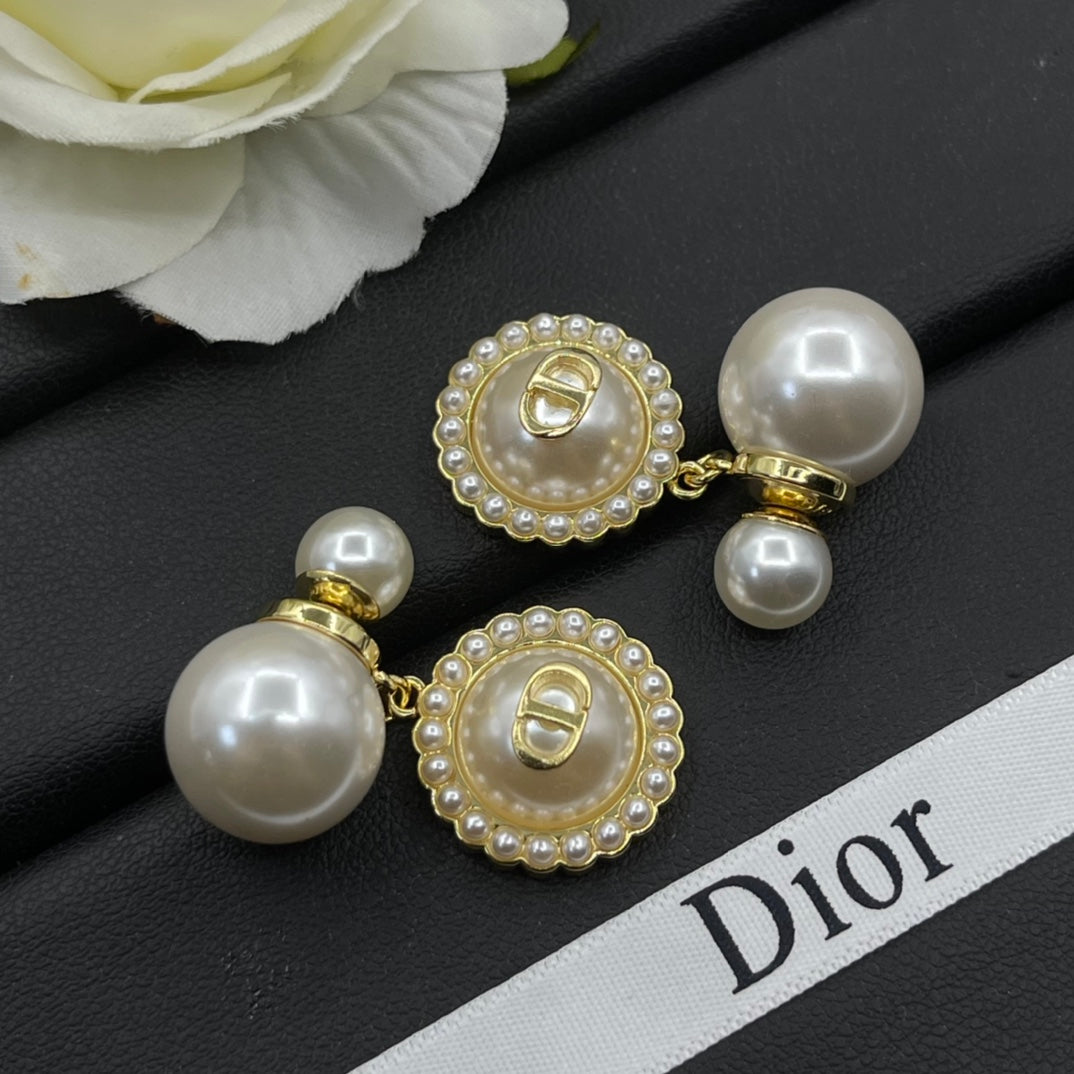 Chanel style bracelets - product photo 3