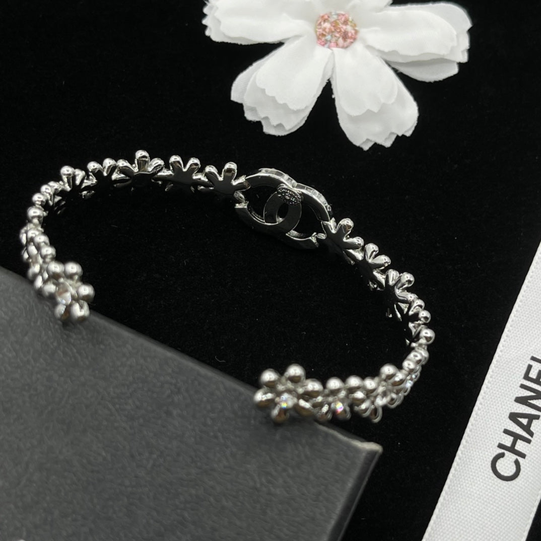 Chanel style bracelets - product photo 6