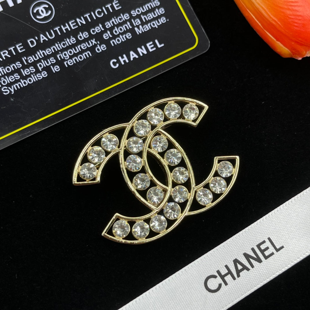Chanel style brooches - product photo 1