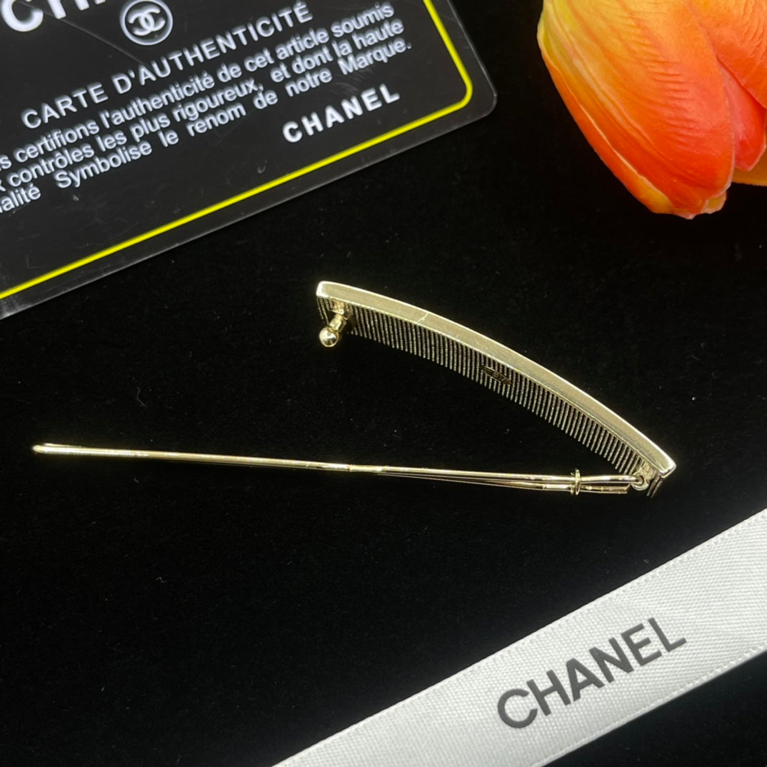 Chanel style hair clips - product photo 5