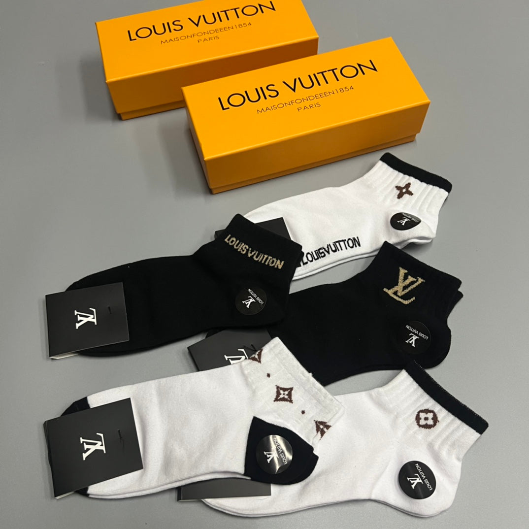 Louis Vuitton Black White Grey Side Flower Motifs Ankle Socks, image 6