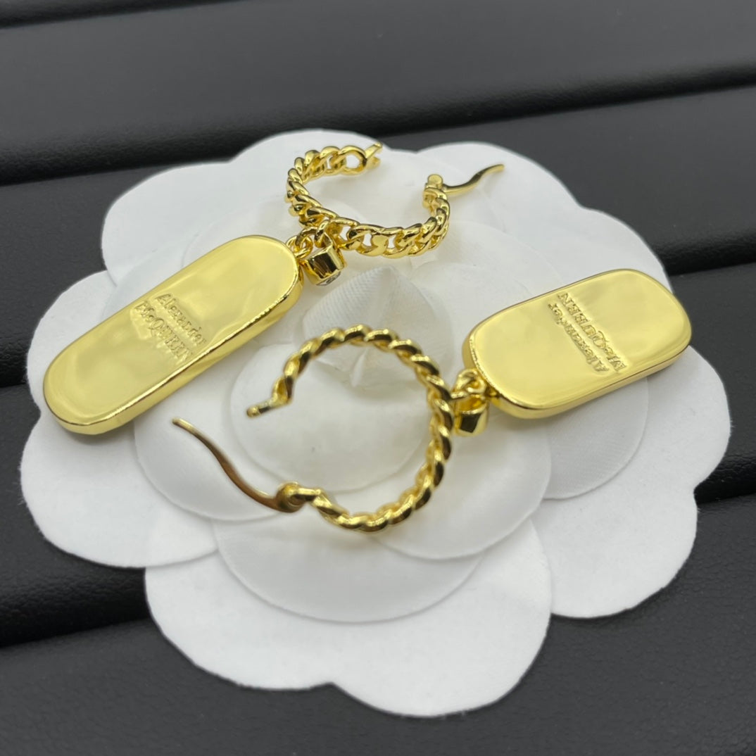 Alexander McQueen Crystal Frame Drop earrings in Gold Tone, detail view 13