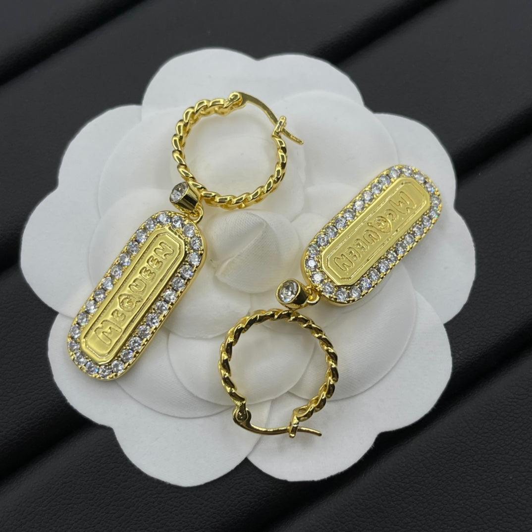 Alexander McQueen Crystal Frame Drop earrings in Gold Tone, detail view 11
