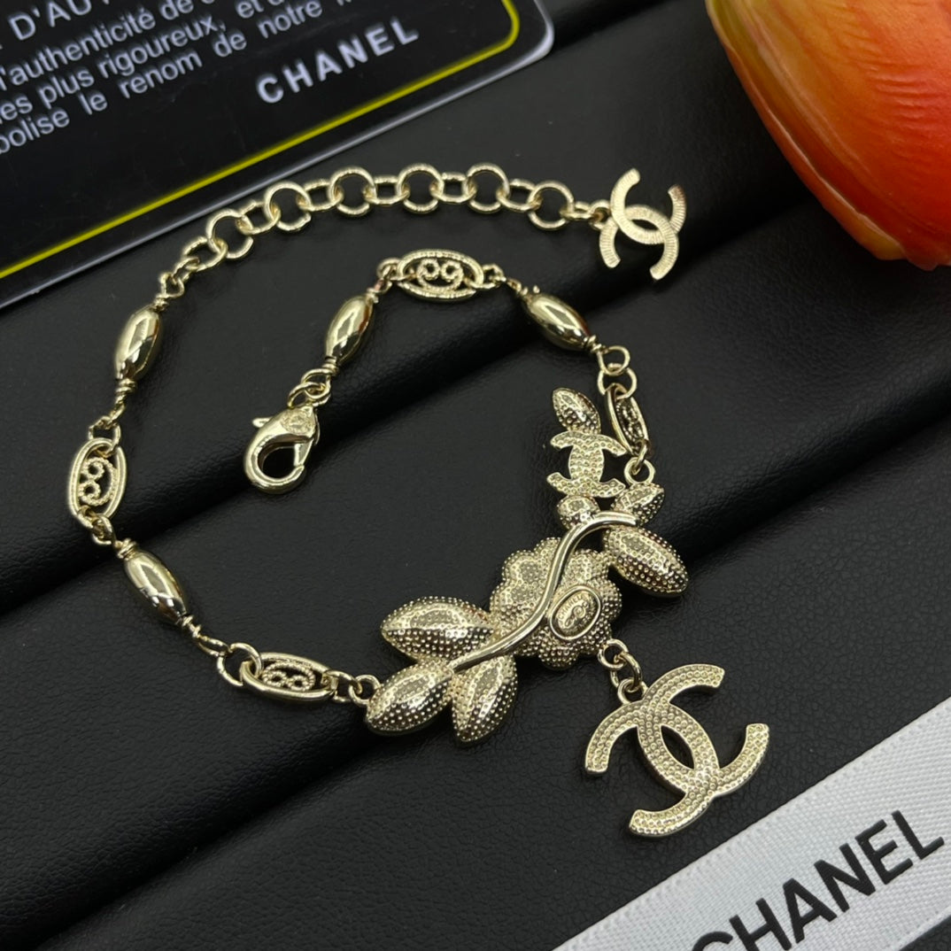 Chanel style bracelets - product photo 6