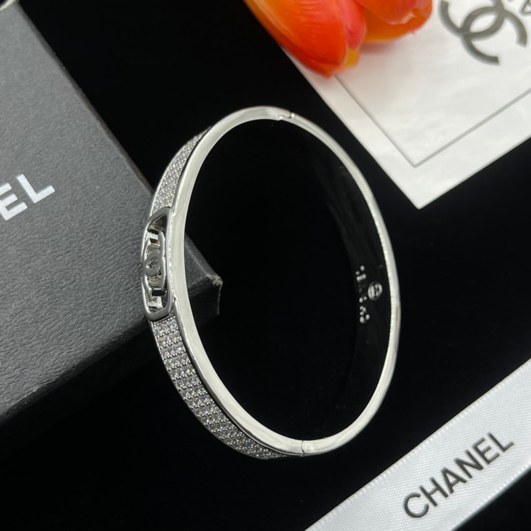 Chanel style bracelets - product photo 4