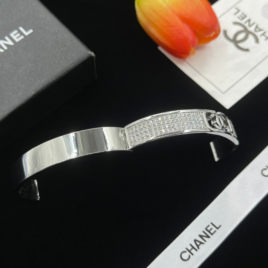 Chanel style bracelets - product photo 5
