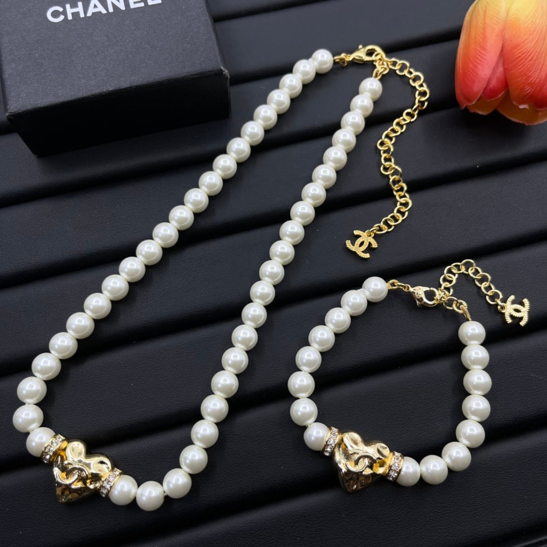 Chanel style bracelets - product photo 7