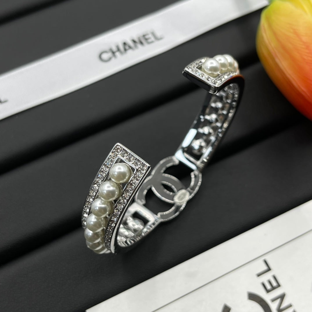 Chanel style bracelets - product photo 5