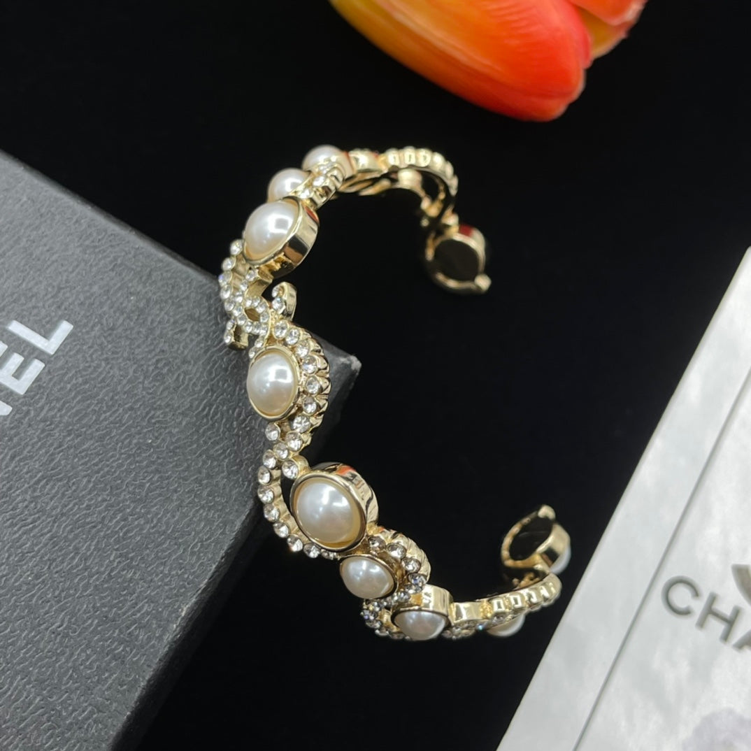 Chanel style bracelets - product photo 3