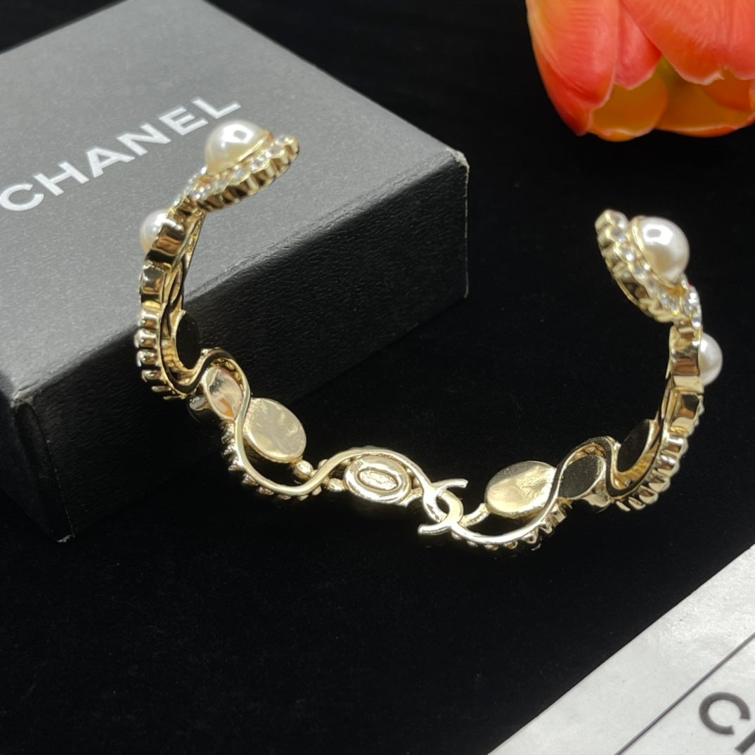 Chanel style bracelets - product photo 5