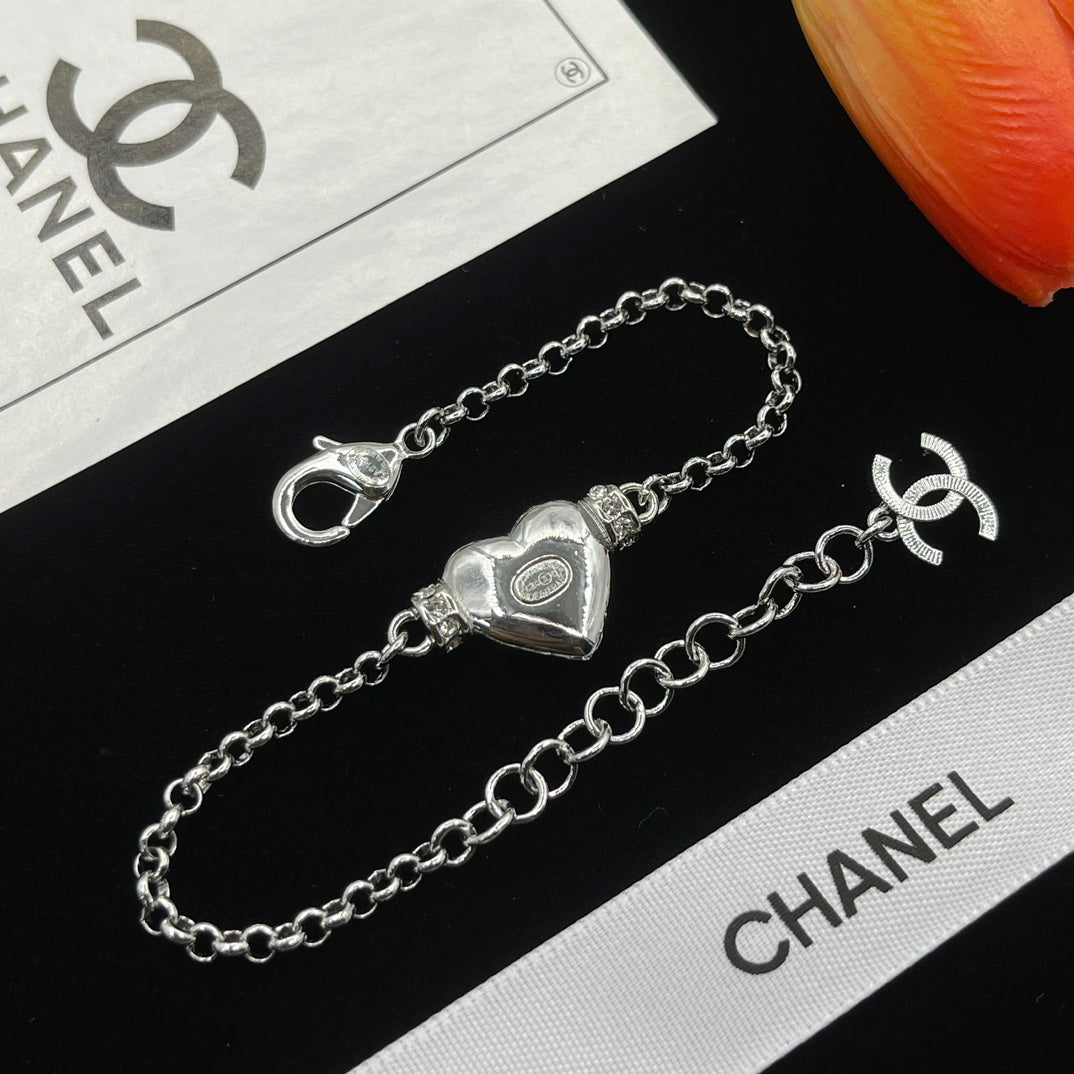 Chanel style bracelets - product photo 6