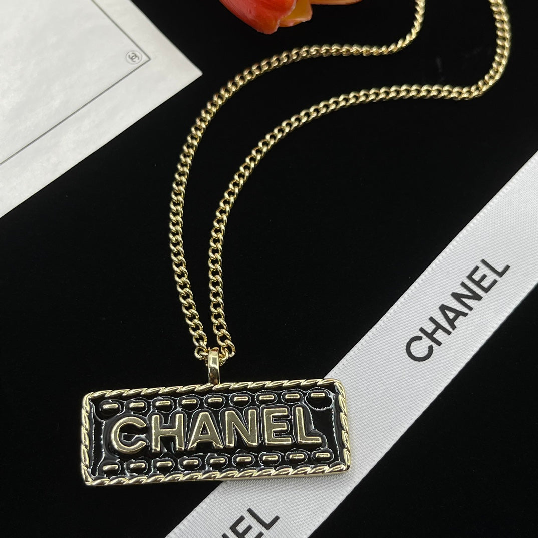 Chanel style necklaces - product photo 3