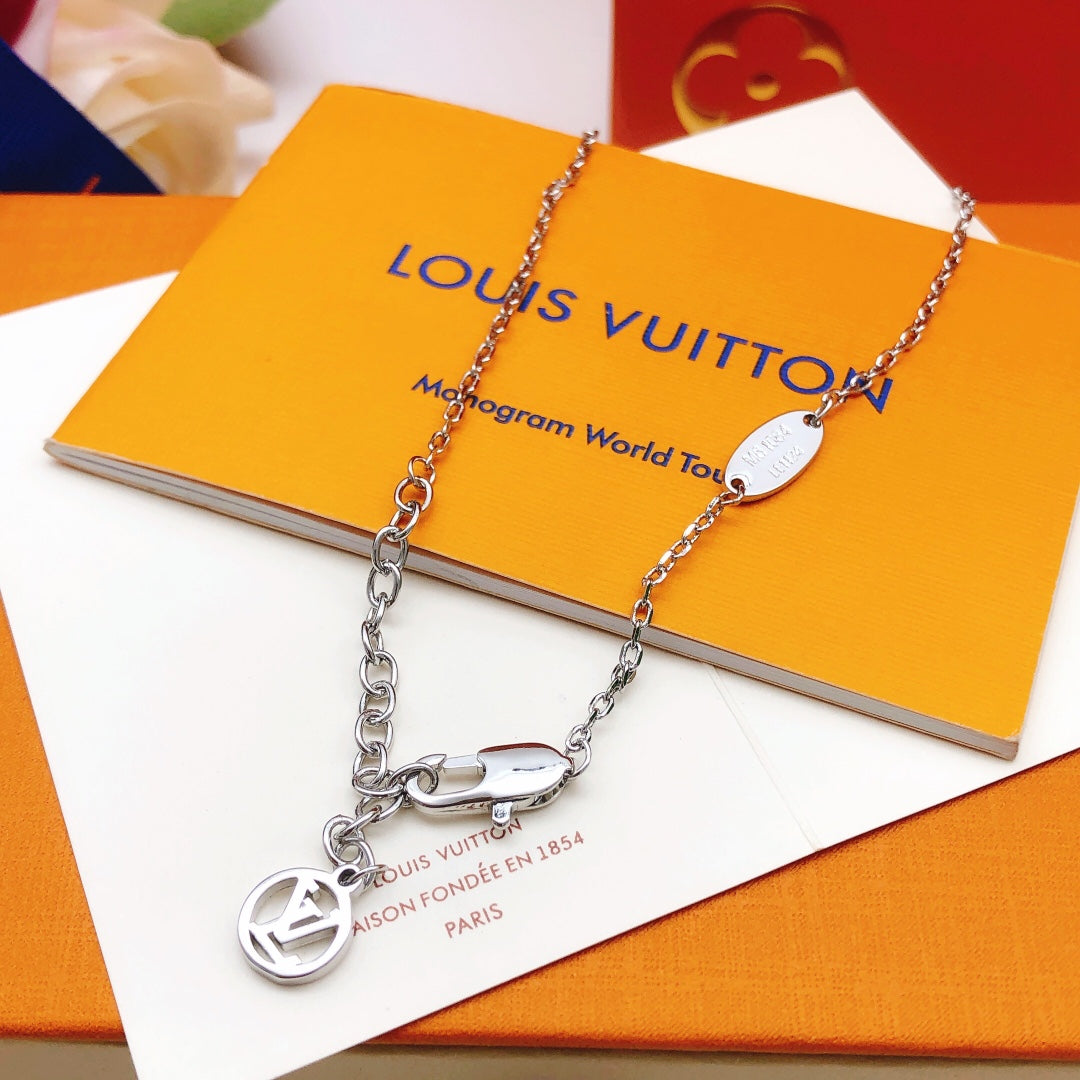 Louis Vuitton Silver-Tone Necklace – Style 07 - image 5