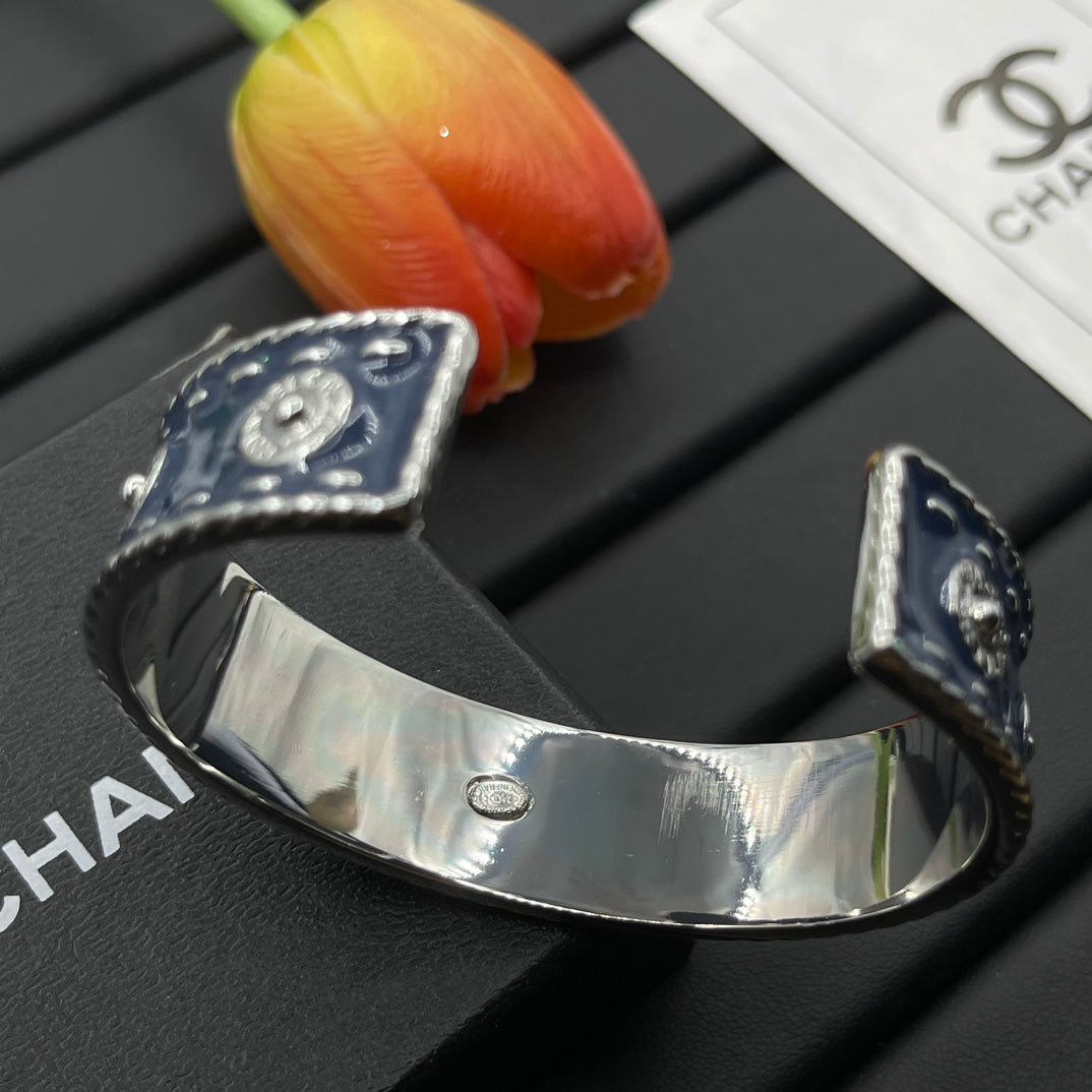 Chanel style bracelets - product photo 6