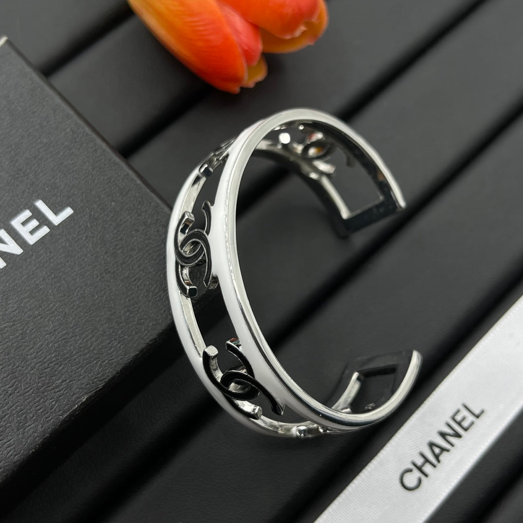 Chanel style bracelets - product photo 3