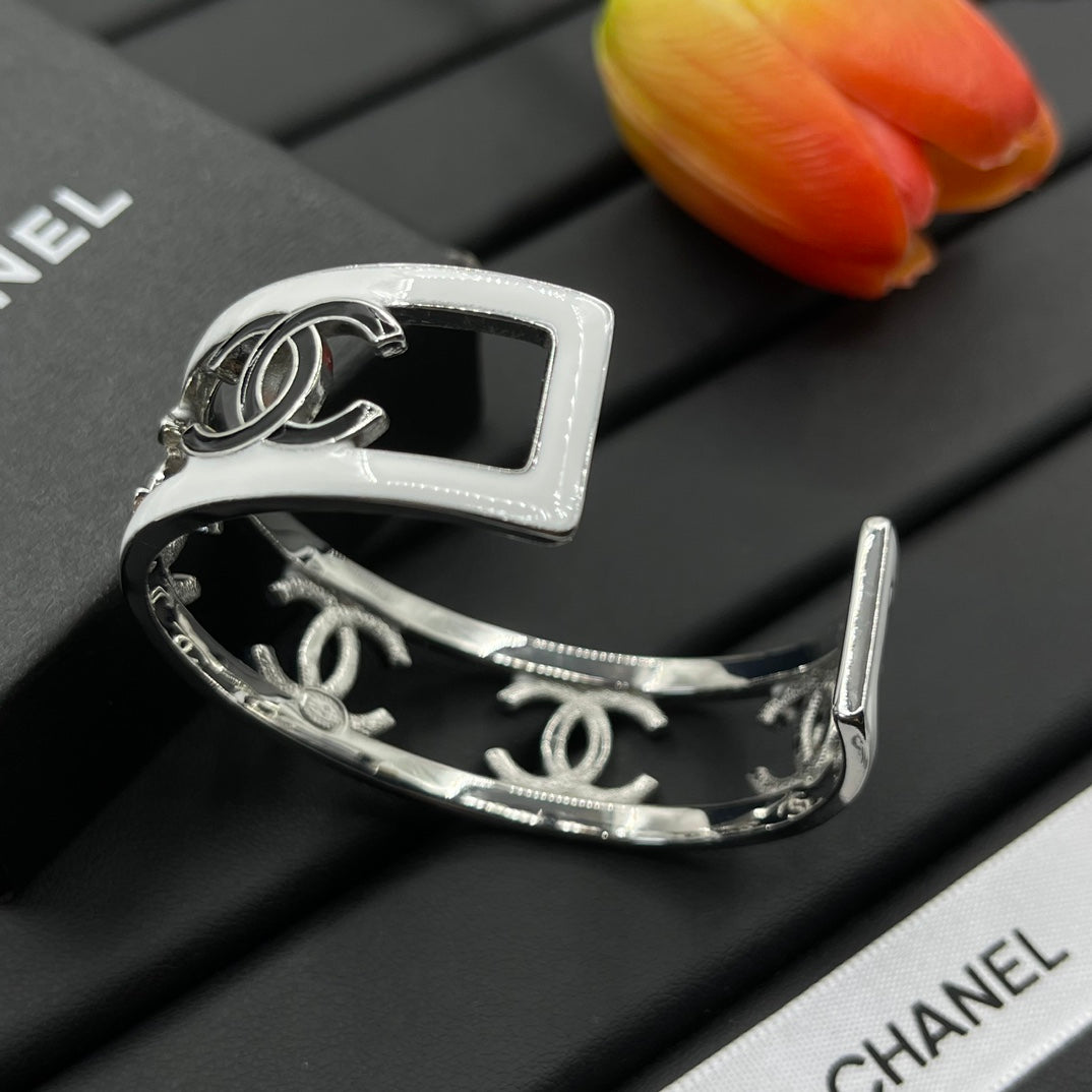 Chanel style bracelets - product photo 5