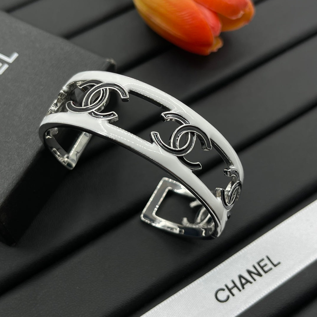 Chanel style bracelets - product photo 4