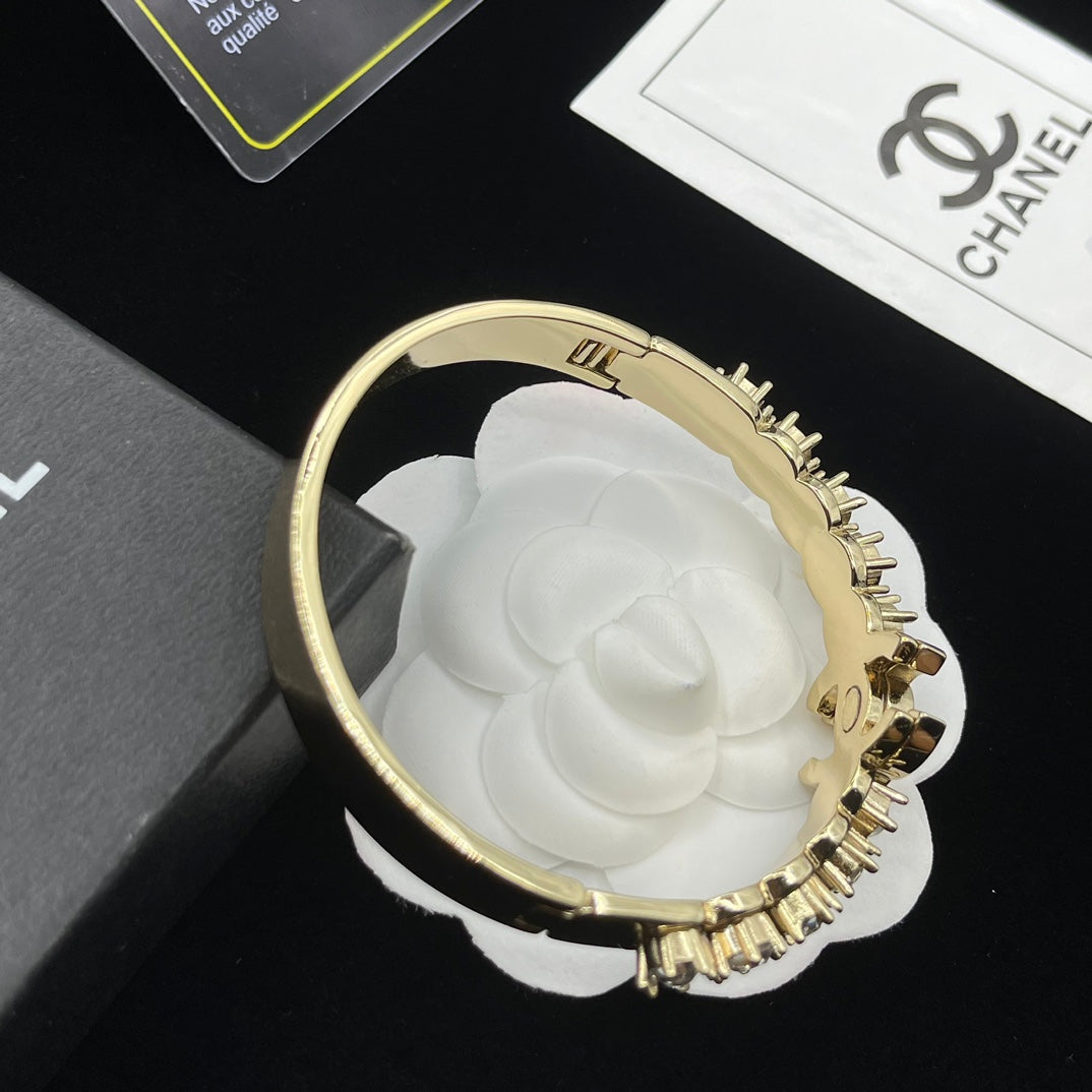 Chanel style bracelets - product photo 5