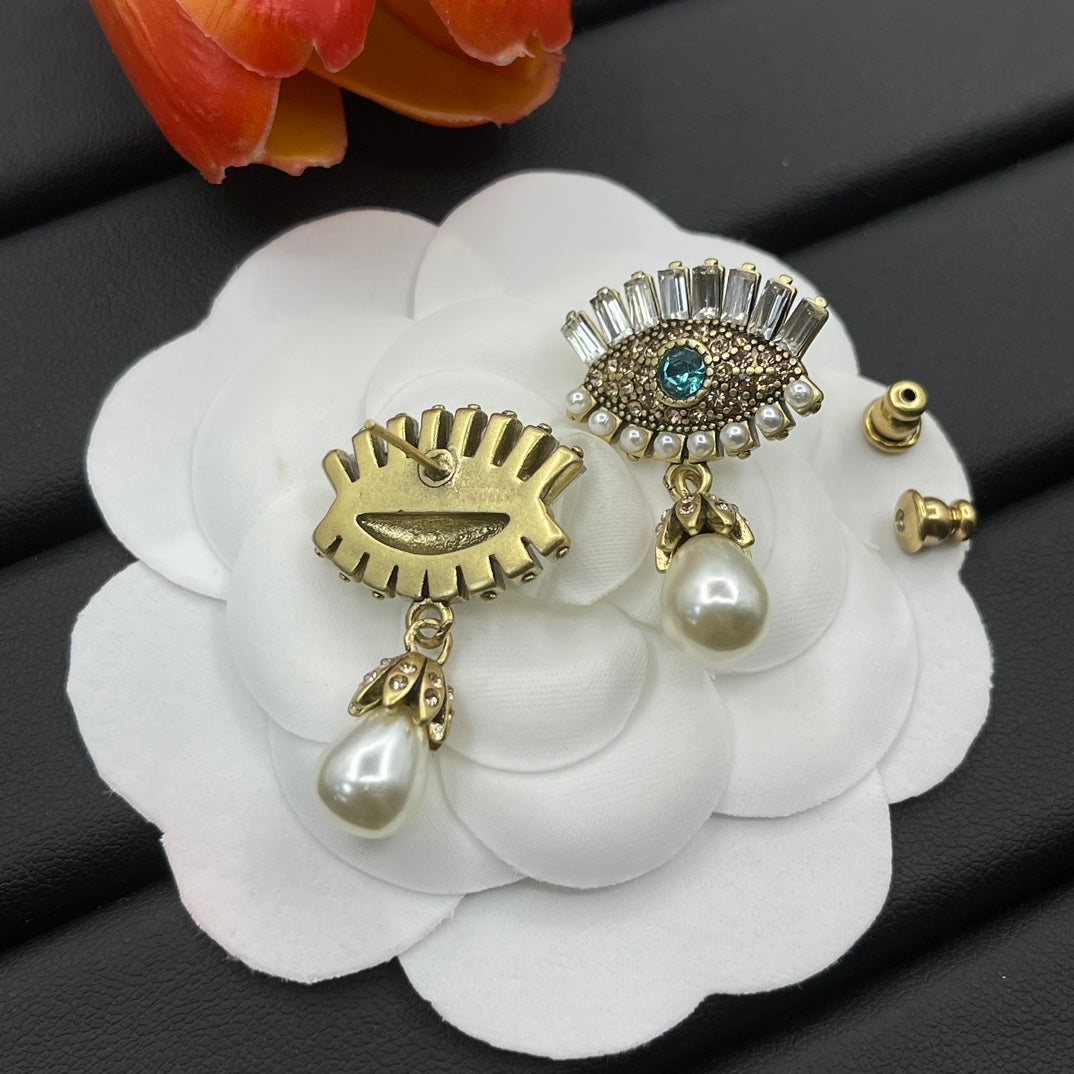 Alexander McQueen Crystal Eye Pearl Drop earrings in Silver Tone, detail view 4