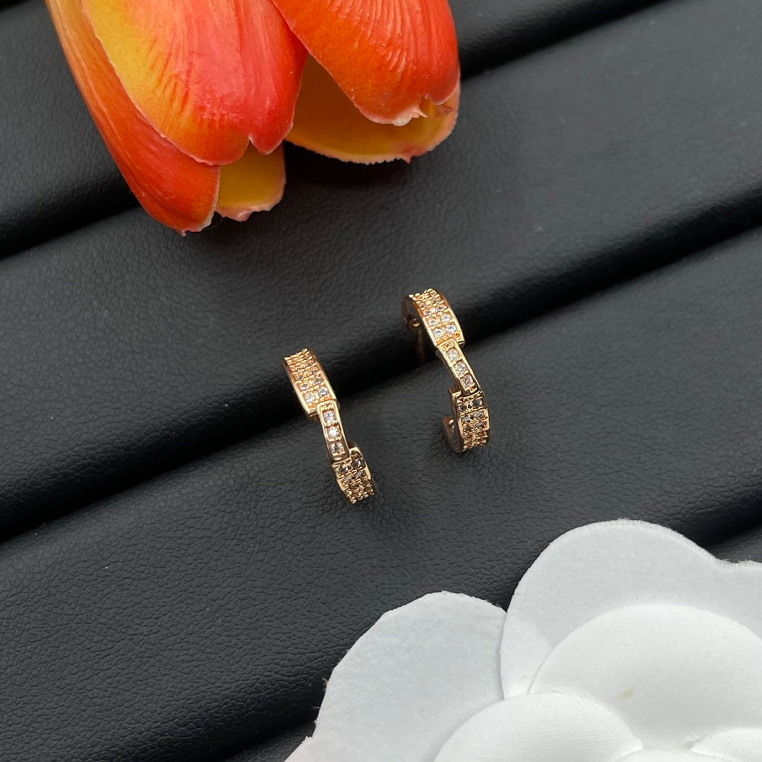 Chaumet pave huggie hoop earrings in Rose Gold Tone, detail view 9
