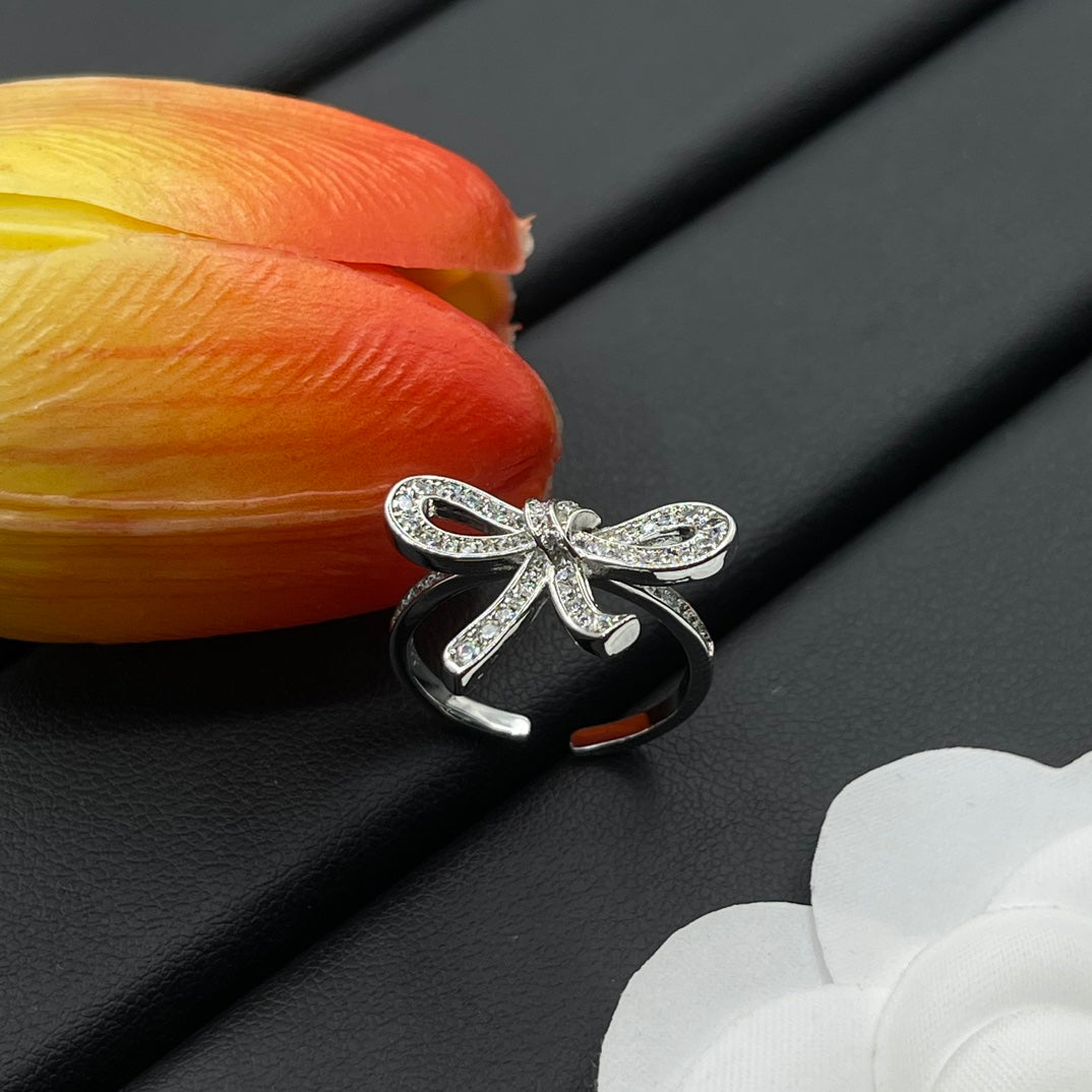 Graff Crystal Bow ring in Silver Tone, detail view 15