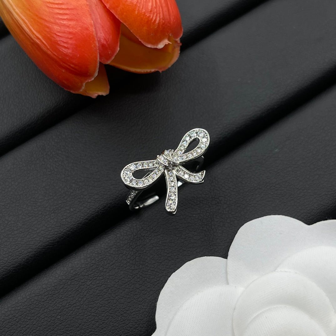 Graff Crystal Bow ring in Silver Tone, detail view 16