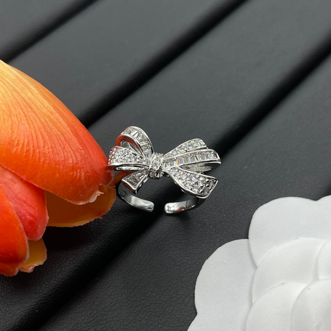 Graff Double Butterfly ring in Silver Tone, detail view 17
