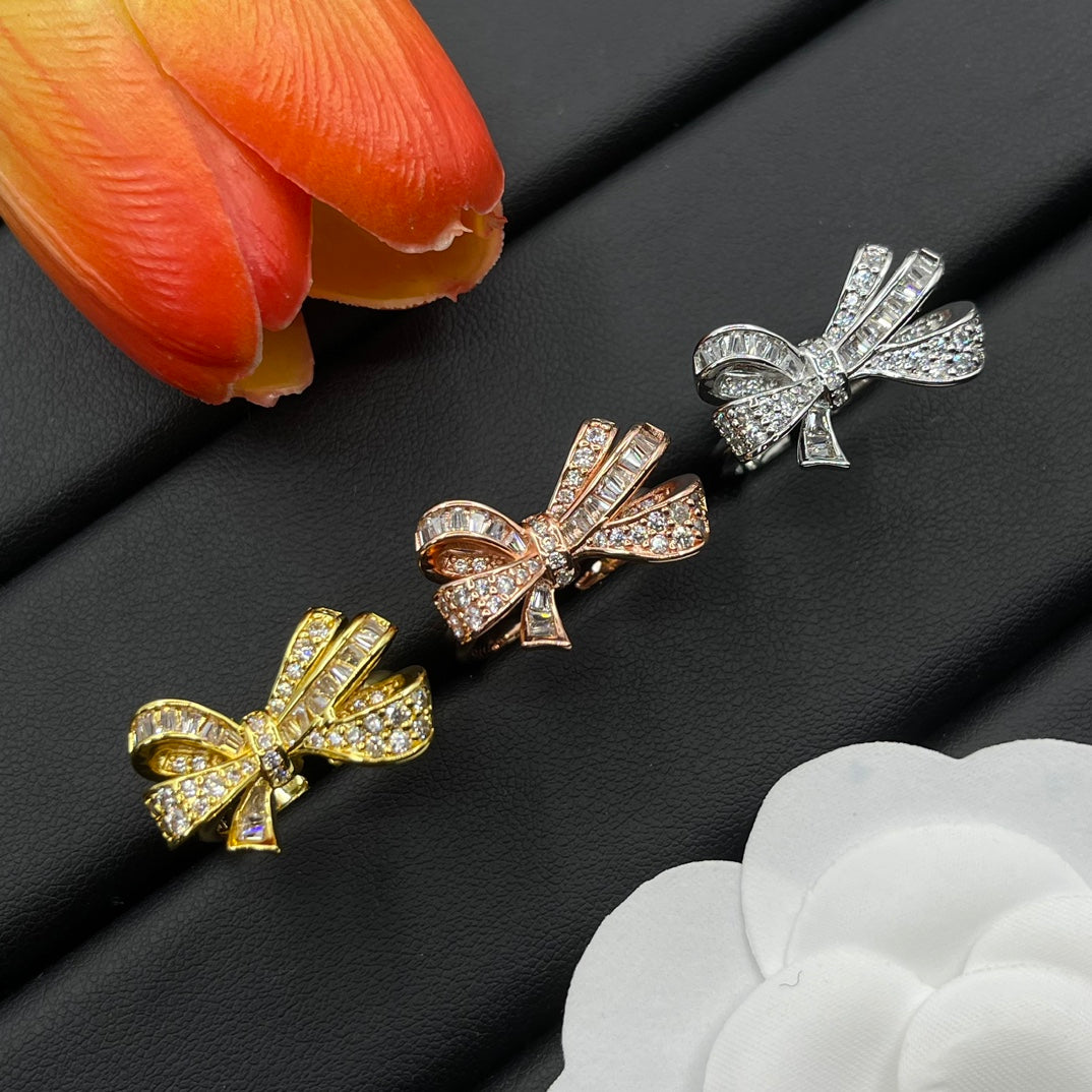 Graff Double Butterfly ring in Rose Gold Tone, detail view 14
