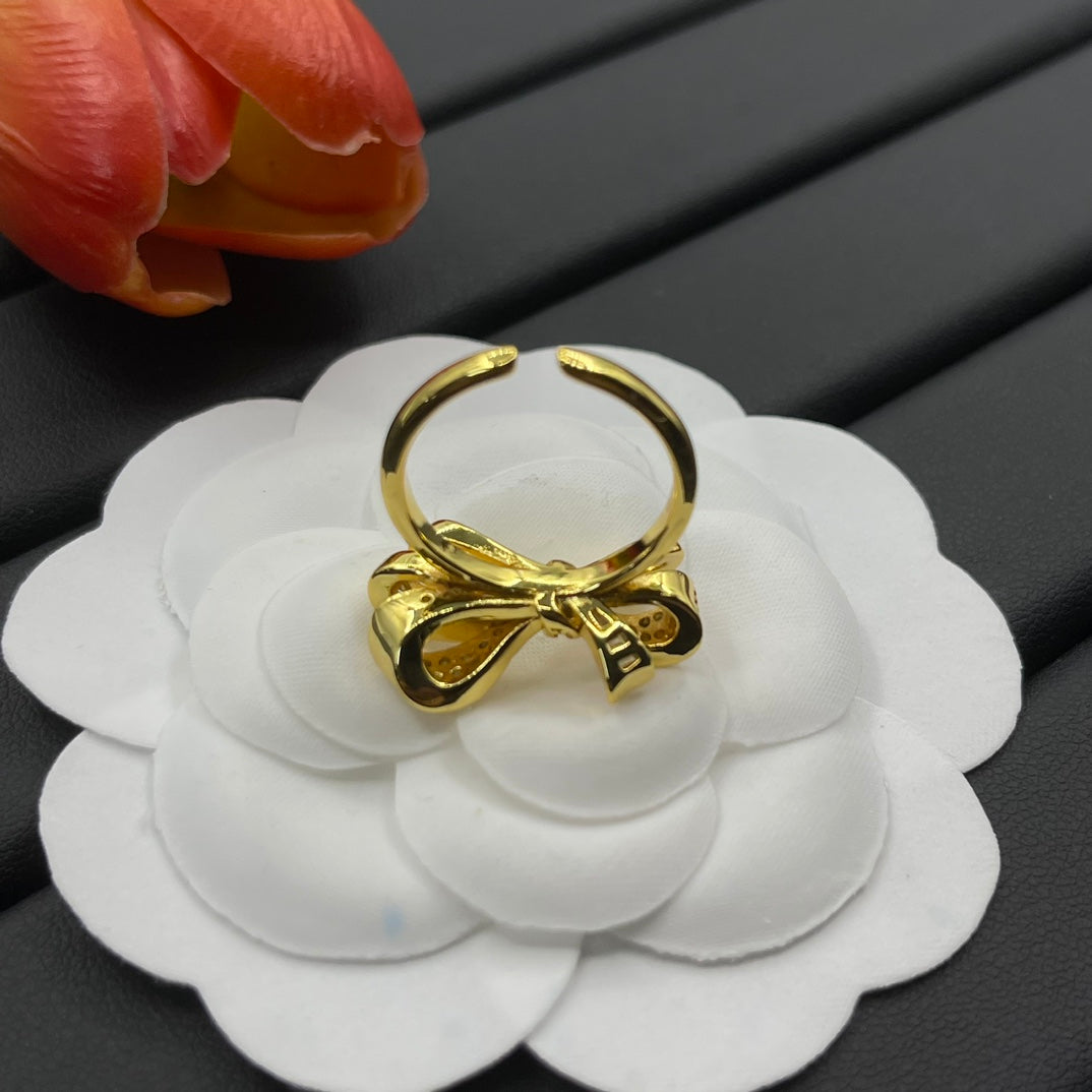 Graff Double Butterfly ring in Gold Tone, detail view 5
